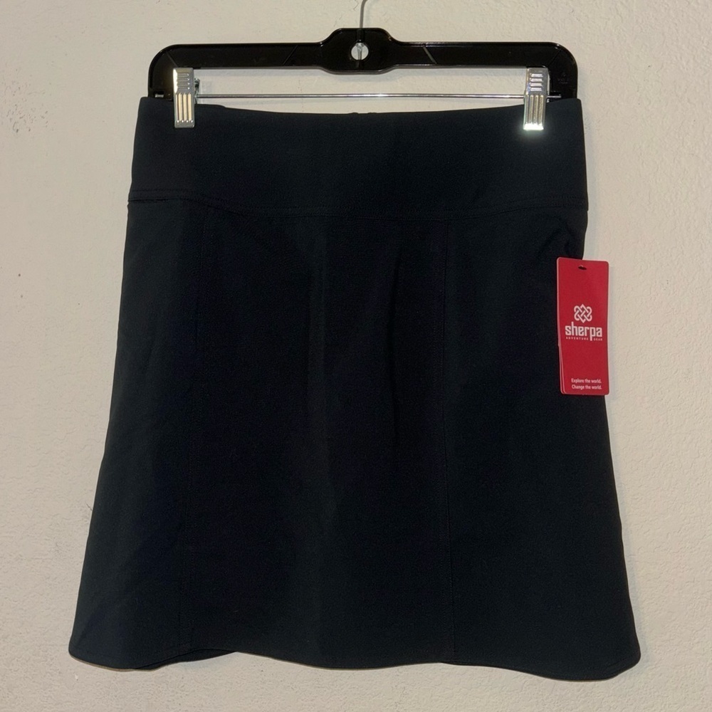 Sherpa adventure Sajilo skort skirt black, size XL, Brand New